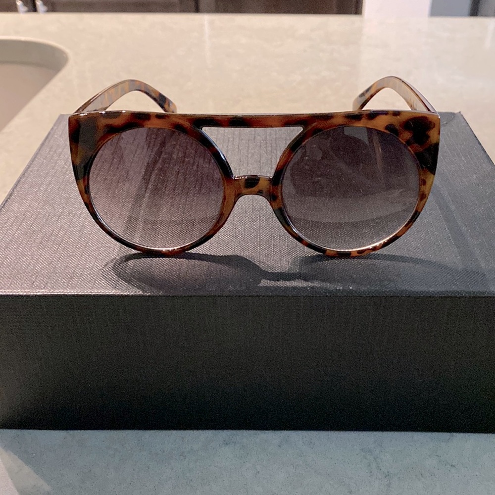 Oversized round sunglasses glasses